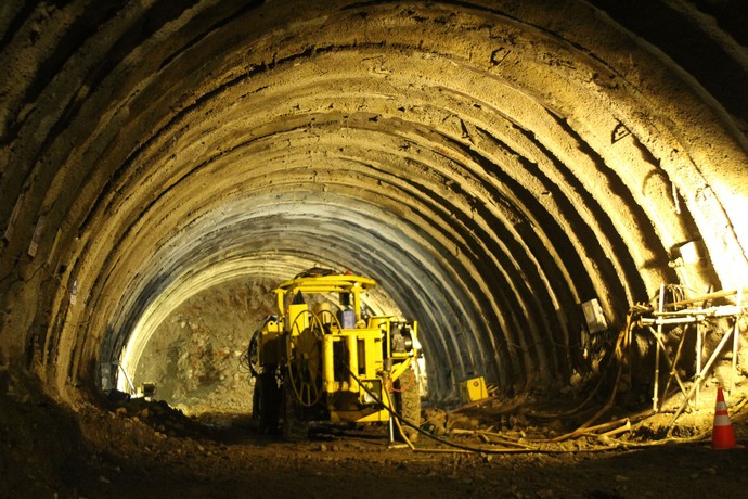 Foto: Yuk, Lihat Proyek Terowongan Double Track Pertama di RI