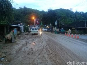 Bupati Pacitan Ungkap Kendala Penanganan Banjir di Wilayahnya Bupati Pacitan Ungkap Kendala Penanganan Banjir di Wilayahnya