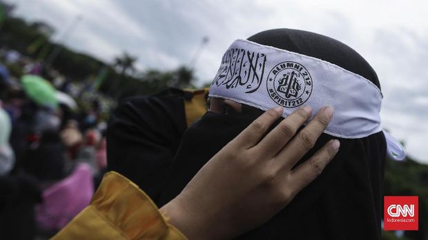 Usai Teror, Niqa Squad Usulkan Ganti Cadar Dengan Masker