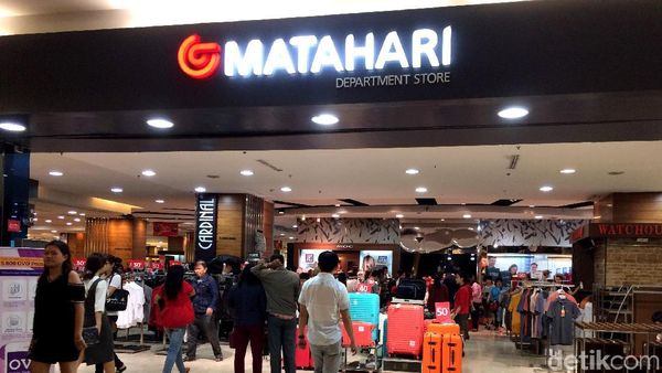 Foto: Nyaris Ludes, Begini Suasana Matahari Taman Anggrek Jelang Tutup