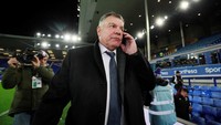 Sam Allardyce pernah menjadi 67 hari menjadi pelatih timnas Inggris. Dia cuma sekali memimpin The Three Lions menjalani laga. Dia mundur karena kaitan dengan skandal transfer. (Foto: Jason Cairnduff/Action Images via Reuters)
