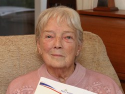 Kisah Wanita 90 Tahun Diajak Liburan Mewah Pria yang Baru Kenal 40 Menit