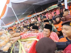 Kenduri 5 Ribu Layah dan Onde-onde Meriahkan Mauludan di Mojokerto
