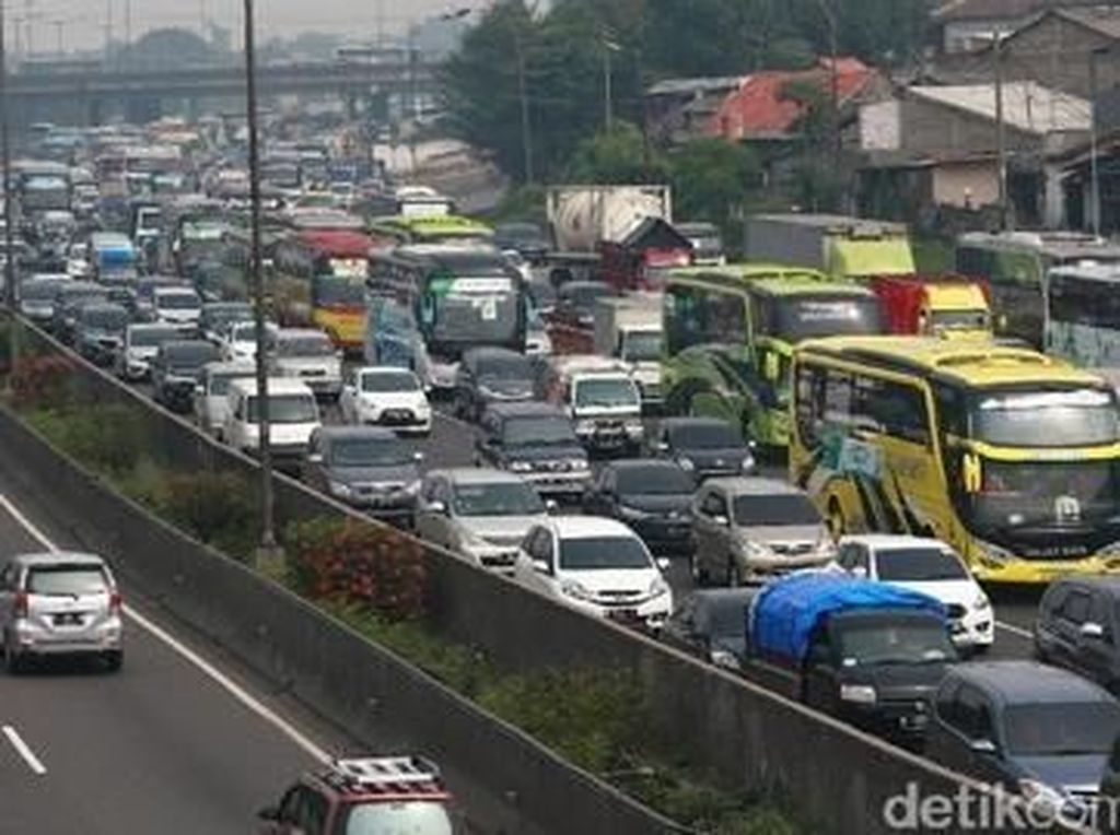 Lalin lancar, Contraflow Tol Cikampek Arah Cikampek Dihentikan Lalin lancar, Contraflow Tol Cikampek Arah Cikampek Dihentikan