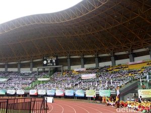 Presiden Jokowi Hadiri HUT Ke-72 PGRI yang Dihadiri 38 Ribu Guru