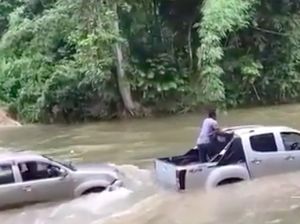 Mantap! Pertarungan Isuzu D-Max vs Toyota Hilux