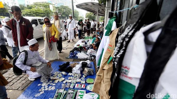 Banjir Rezeki di Reuni Alumni 212