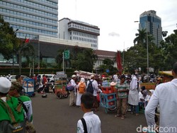 Para Pencari Rezeki di Reuni 212