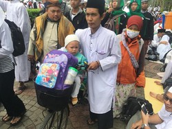 Kisah Amirudin Ajak Anak-Istri Bersepeda dari Tangerang ke Reuni 212