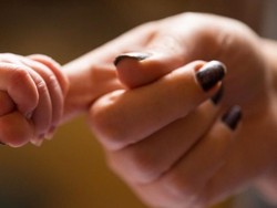 Dinyatakan Meninggal, Bayi Mendadak Hidup Saat Hendak Dimakamkan