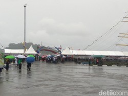 Pembukaan Sail Sabang Tetap Ramai Meski Hujan Turun