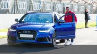 Mobil Baru untuk Lionel Messi dkk