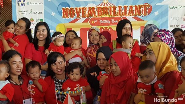 Asyiknya Saat Bayi-bayi November Rayakan Ulang Tahun Bareng