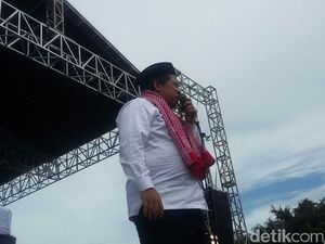 Fahri Hamzah: Pak Jokowi Alumni 212, Kita Doakan Jadi Mujahid