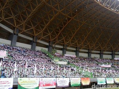 Foto: Suasana HUT PGRI ke-72 yang Dihadiri Jokowi