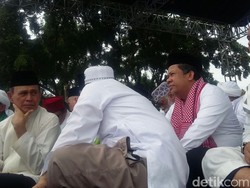 Fahri Hamzah, HNW, dan Sohibul 1 Panggung di Reuni 212