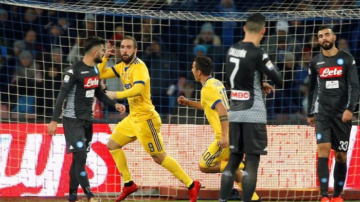 Napoli Ditumbangkan Juve di San Paolo