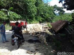 Jalan Cikembar Sukabumi Longsor, 3 Rumah Rusak