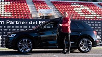 Marc-Andre Ter Stegen memilih Audi SQ5 hitam.(Alex Caparros/Getty Images for AUDI)