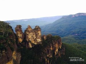 Kisah 3 Gadis Cantik yang Diubah jadi Batu di Australia