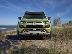 Toyota Rilis SUV Hybrid Petualang