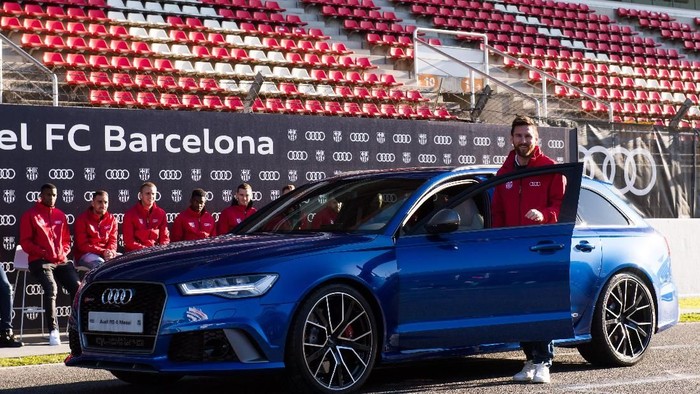 Messi dan Suarez Pilih Mobil yang Sama, Cuma Beda Warna