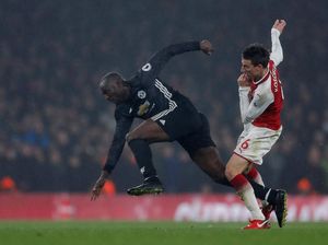 Soal Kartu Merah Pogba, Mourinho Singgung Insiden Lukaku-Koscielny Soal Kartu Merah Pogba, Mourinho Singgung Insiden Lukaku-Koscielny