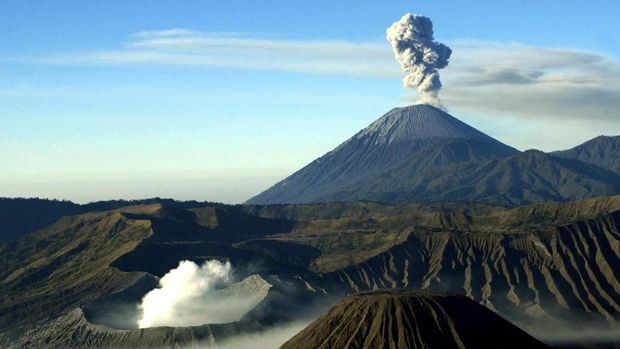 Tips Aman ke Objek Wisata Alam saat Libur Akhir Tahun
