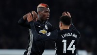 Saat tertekan, MU malah menjauh lagi. Lingard pencetak golnya, Pogba pemberi assistnya pada menit ke-63. (Foto: Andrew Couldridge/Reuters)