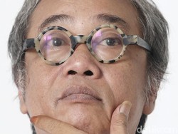 Butet Kartaredjasa Tumbang Saat Berlakon