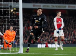 Pogba Kartu Merah, MU Taklukkan Arsenal 3-1