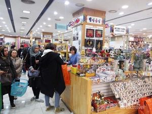 Beli Suvenir di Korea, Bayarnya Bisa Pakai Rupiah Lho!