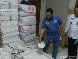 Buwas Tunjukkan Ruangan Pabrik PCC di Semarang