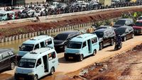 Foto: Macet di Proyek Tol Kalimalang, Jalur Neraka Menuju Jakarta