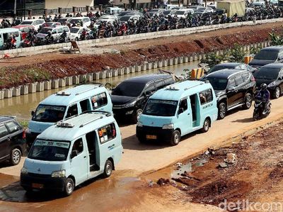 Foto: Macet di Proyek Tol Kalimalang, Jalur Neraka Menuju Jakarta