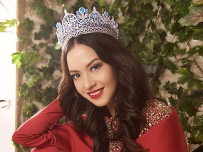 Pesona Karina Nadila, Puteri Indonesia di Top 25 Miss Supranational 2017