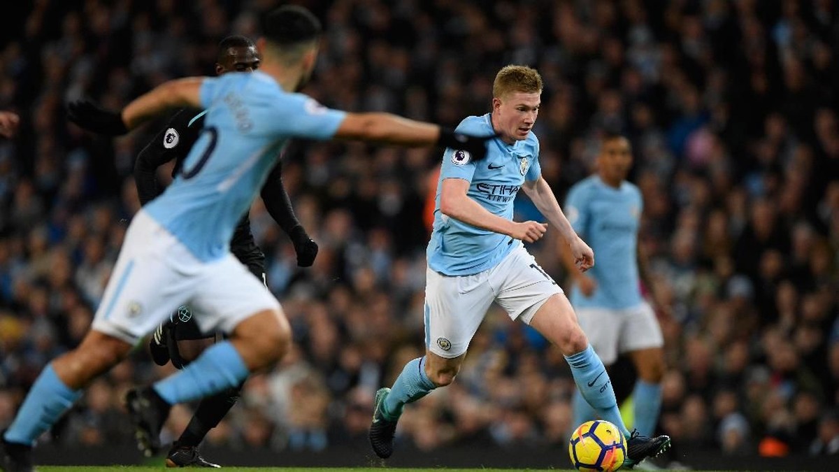 De Bruyne dinilai mulai mencapai level Messi dan Ronaldo. (Foto: Stu Forster/Getty Images)