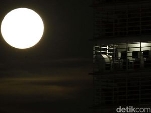 Video: Cantiknya Supermoon di Berbagai Belahan Dunia