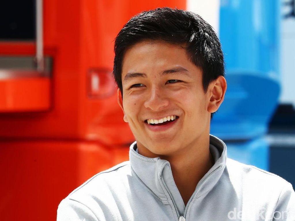 Suara Hati Rio Haryanto yang Rindu Ikutan Balap F1 Suara Hati Rio Haryanto yang Rindu Ikutan Balap F1