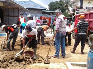 Baguna PDIP Terjunkan Tim Bantu Korban Bencana Pacitan Baguna PDIP Terjunkan Tim Bantu Korban Bencana Pacitan