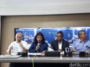 Menteri Susi: Ada Indikasi Perdagangan Orang di Kapal Fu Yuan Yu 831 Menteri Susi: Ada Indikasi Perdagangan Orang di Kapal Fu Yuan Yu 831