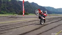 Menjajal Ketangguhan Honda CRF150L di Gunung Bromo