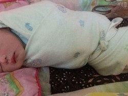 Bayi Perempuan Ditemukan Terbuang di Selokan, Kondisi Masih Hidup