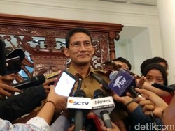 Antisipasi Banjir Rob, Sandiaga: Karung Pasir dan Pompa Harus Ada