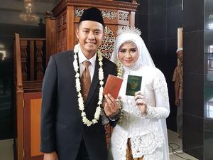 Riau Ega Lepas Masa Lajang