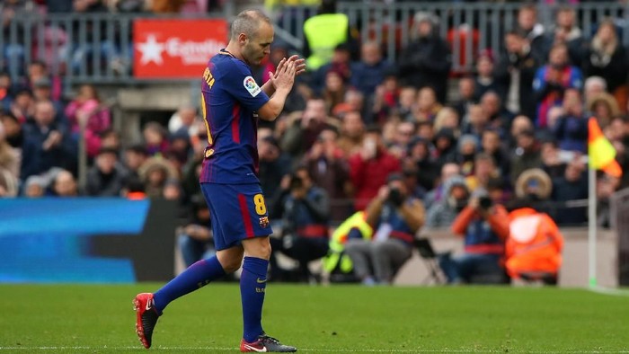 Cedera, Iniesta Absen Lawan Sporting