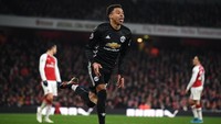 Jesse Lingard (Manchester United) melengkapi tim Premier League pekan ini setelah menjebol gawang Arsenal dua kali. Lingard membuatnya dalam tiga tembakan dan memiliki 83% operan sukses. Ia turut membantu pertahanan dengan membuat tiga tekel. (Foto: Laurence Griffiths/Getty Images)