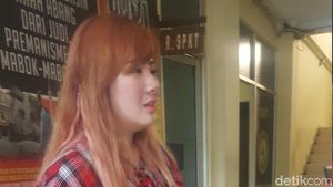 Foto: Elishia Ungkap Alasan Tinggalkan Anjing Valent di Mobil 8 Jam