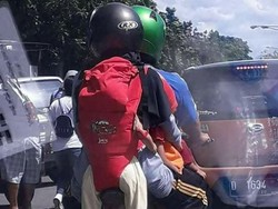 Emak-emak Gendong Bayi di Belakang, Ini Pandangan Safety Riding