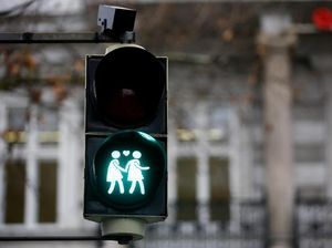Pengusul Raperda Anti-LGBT Depok Klaim Dapat Lampu Hijau Mendagri Pengusul Raperda Anti-LGBT Depok Klaim Dapat Lampu Hijau Mendagri